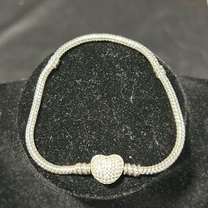 Pandora Moments Sparkling Heart bracelet